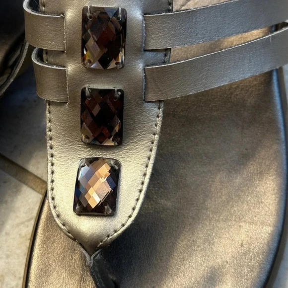 Clarks Open Toe Jeweled Strap Low wedge Sandals size 9M  style 15260, pewter - Picture 4 of 5